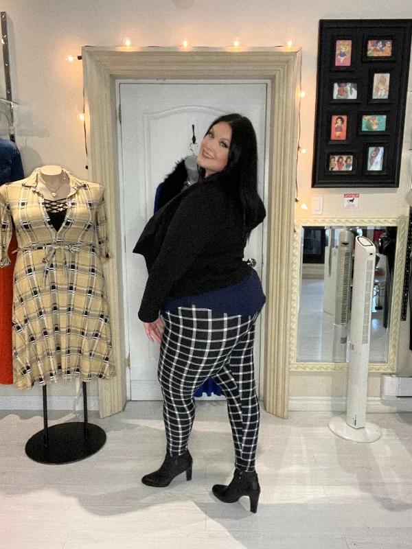 Zeema Microfiber Plus Size Legging in B&W Plaid